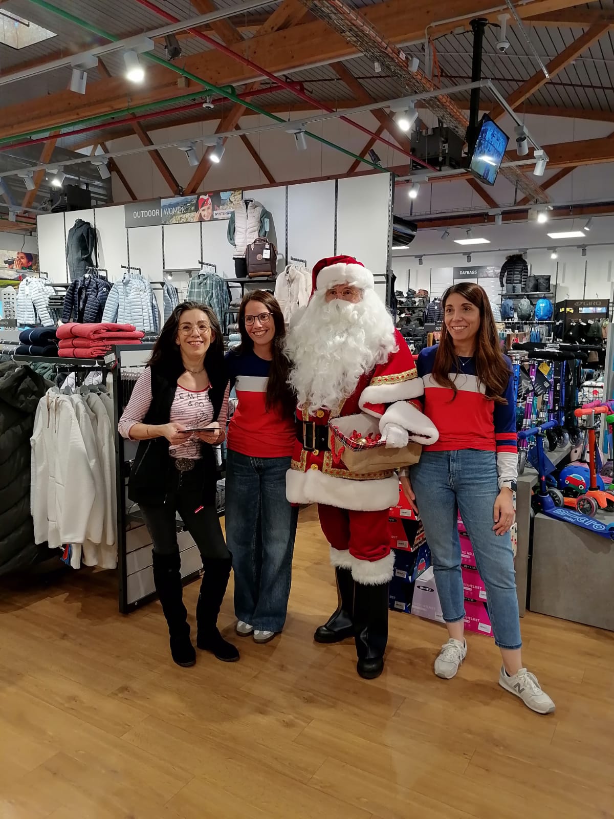 Souvenir photo with Santa at Laangwiss 1